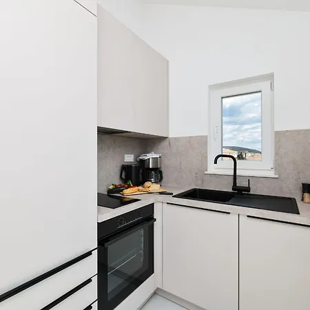 Ferienwhg- By Interhome Appartement Ždrelac