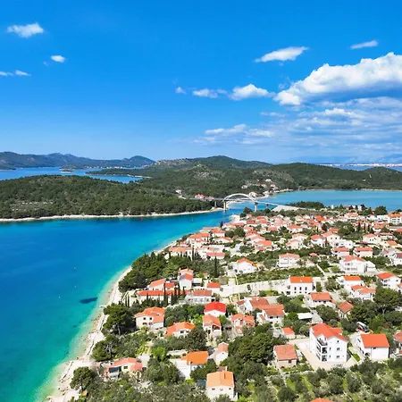 Ferienwhg- By Interhome * Ждрелац