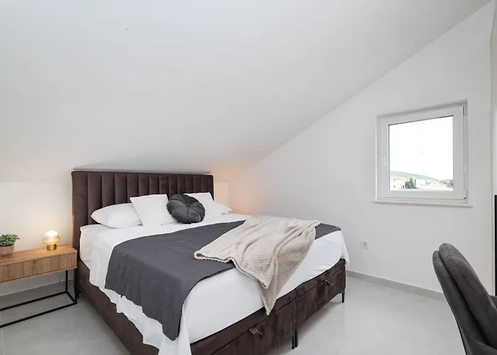 Ferienwhg- By Interhome Ждрелац