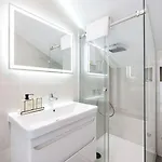 Ferienwhg- By Interhome شقة Ždrelac